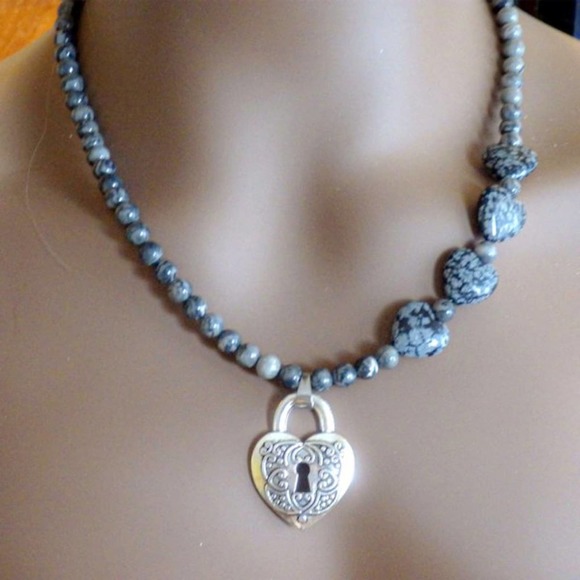 Green Moss Agates Hearts Necklace 3033 - Picture 3 of 5